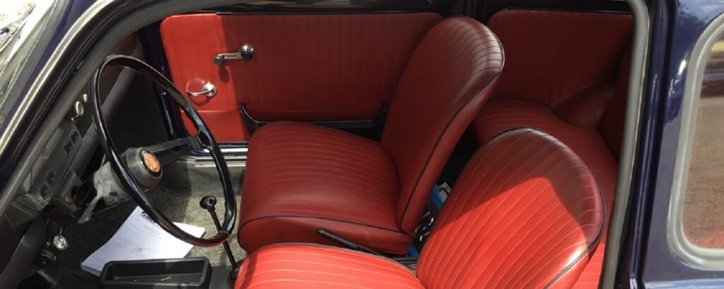 1971 Fiat 500 interior