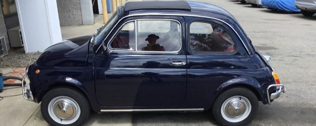 1971 Fiat 500 side view