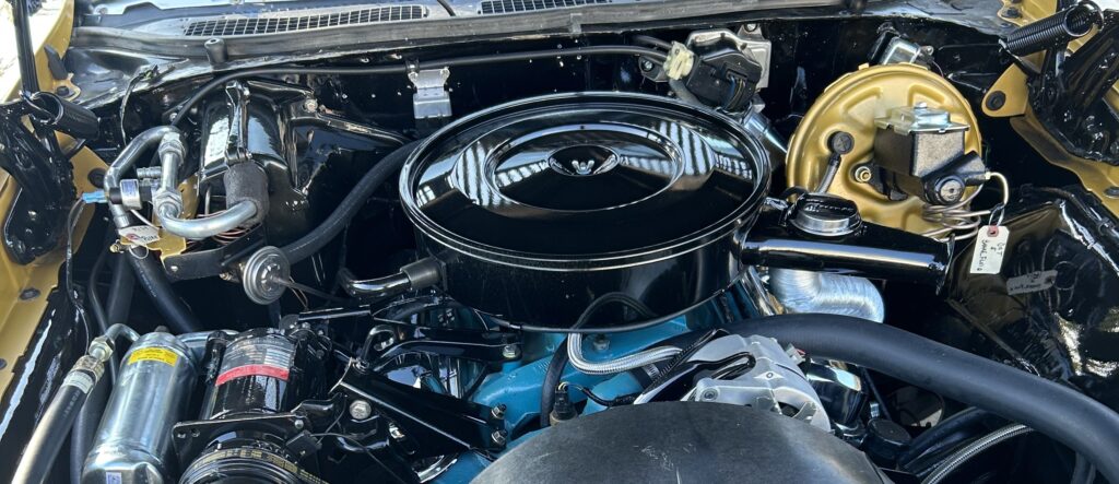 1971 Pontiac Lemans engine