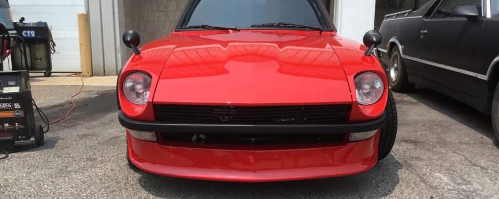 1973 Nissan 240Z red front view