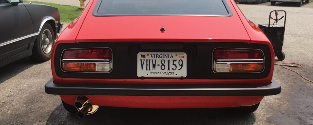 1937 Nissan 240Z rear view