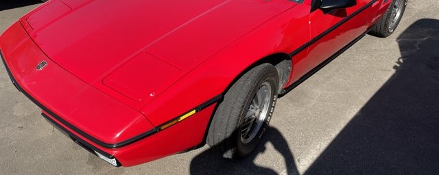 1984 Pontiac Fiero front