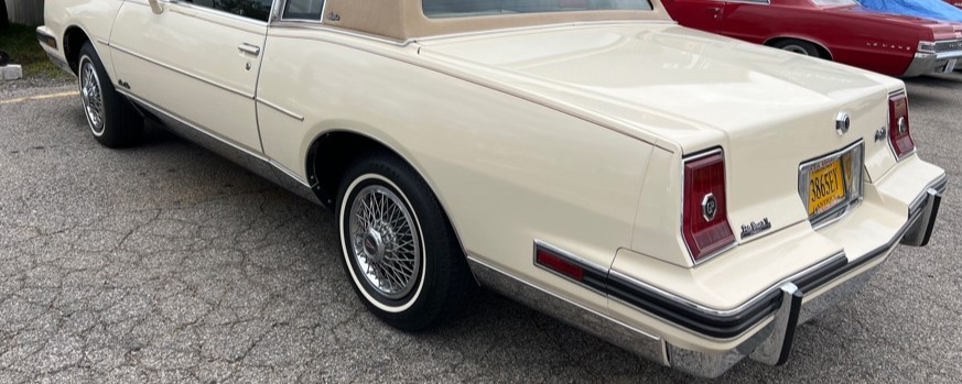 1985 Pontiac Grand Prix rear view