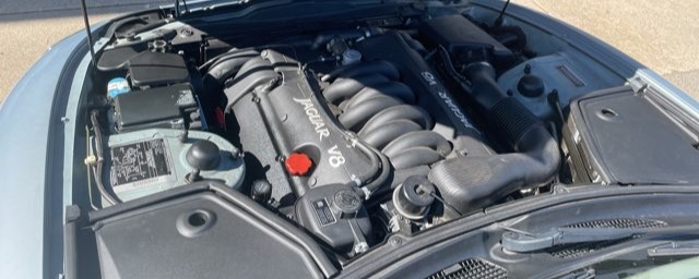 1997 Jaguar XK8 engine