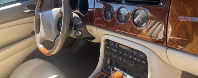 1997 Jaguar XK8 interior